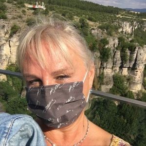 Meet your Posher, Aysegul